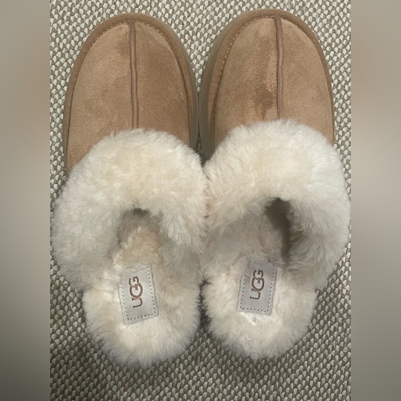 UGG Disquette suede slippers - Picture 14 of 16